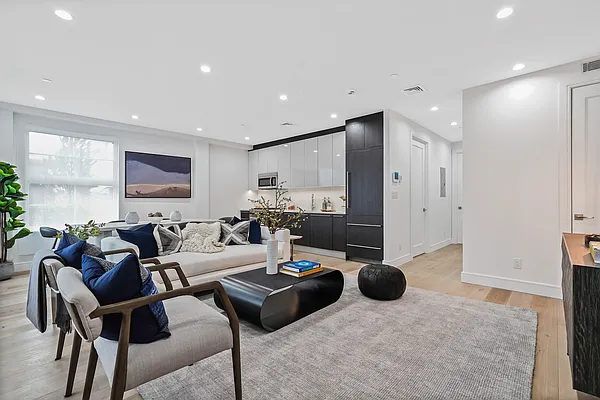 Sold by Avenue Sotheby's International Realty | media 15