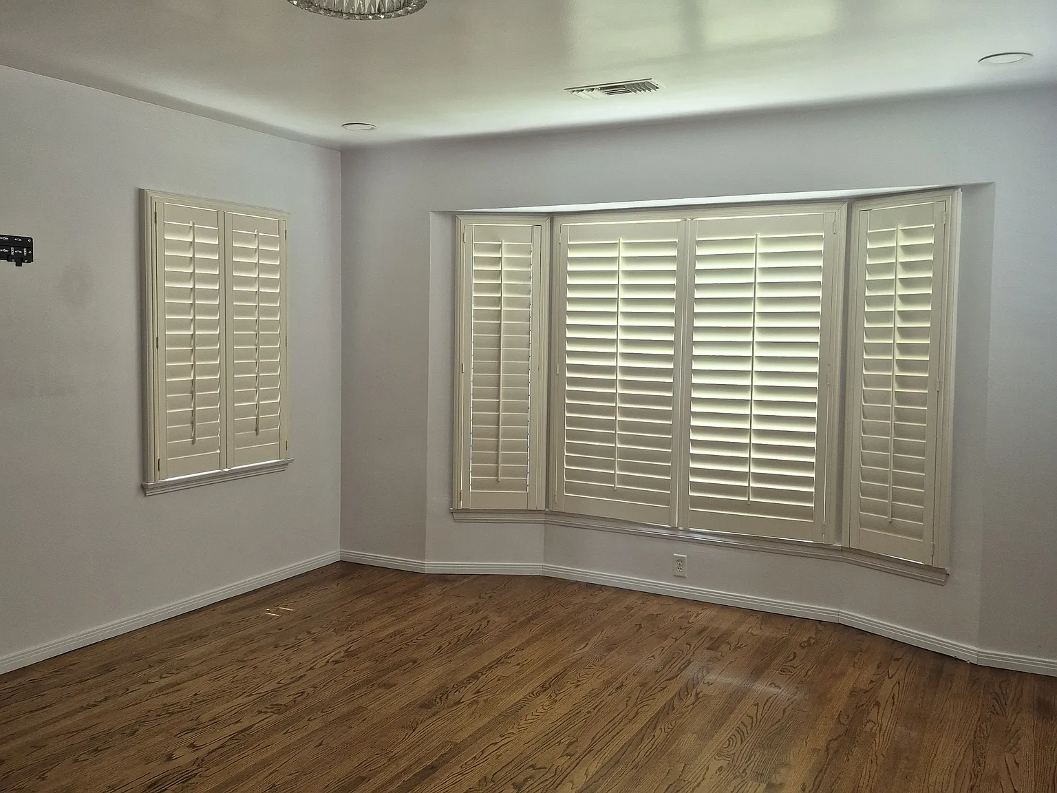 4 bed, 1.5 bath, 12300 sqft, $1,300 — Photo 4