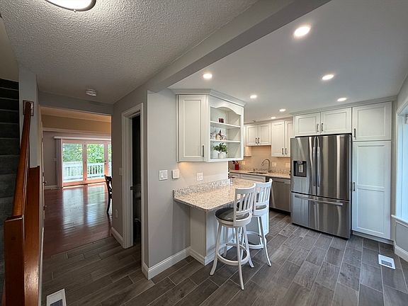 5th image of 1603 Huckleberry Ct Unit 1603