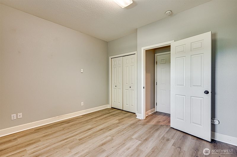 4th image of 8722 NE 17th Street