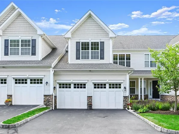 59 Hidden Brook Trail #59, Bethel, CT 06801
