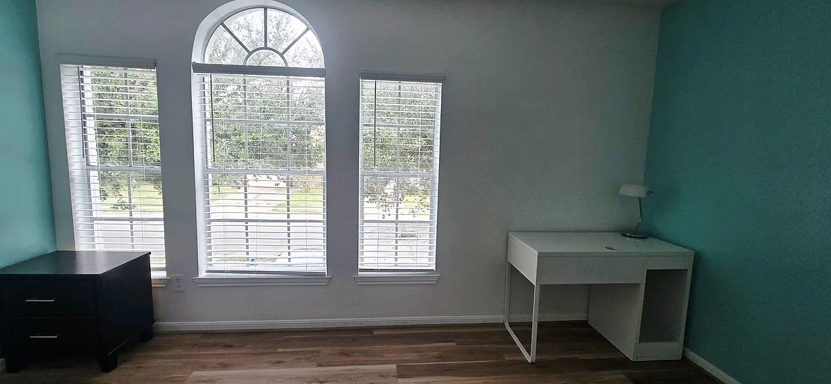 Building Photo - Loquat Ln