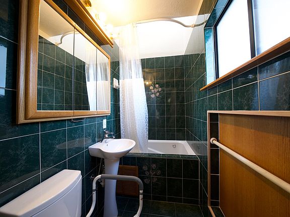 5th image of 1523 Valdez Way