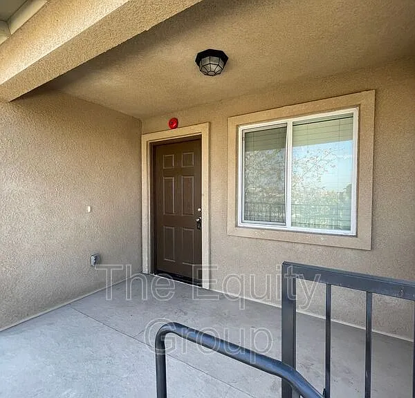 2218 W Lark Ave — Photo 18