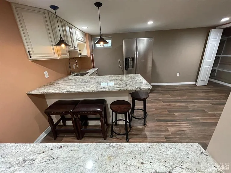 210 Runyon Ave — Photo 23