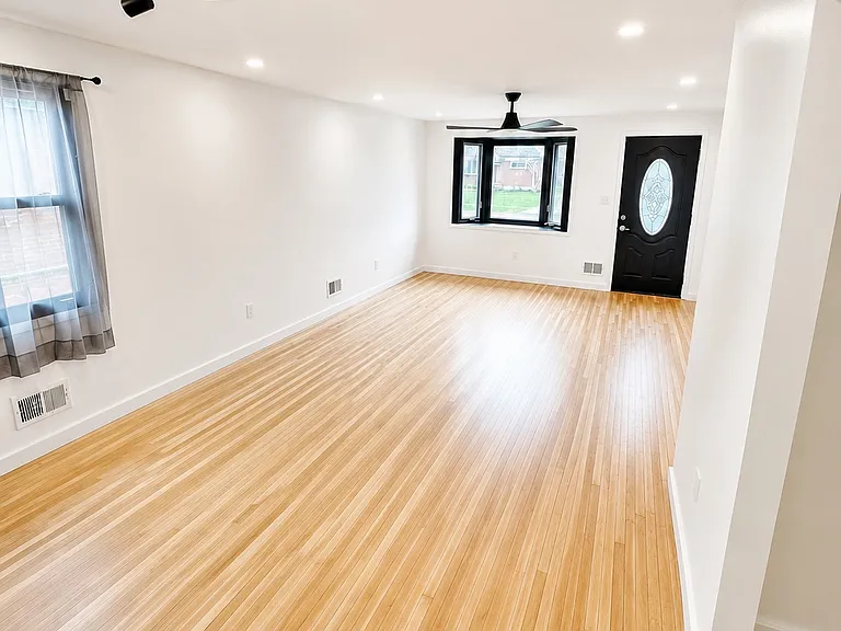 28 Colden Ct #1 — Photo 5