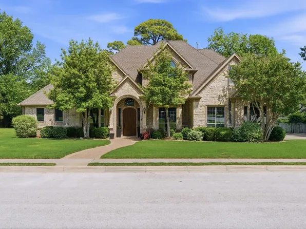 1830 Johnson Ct, Grapevine, TX 76051
