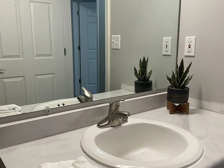 Westbury Lake Apartments — Photo 13