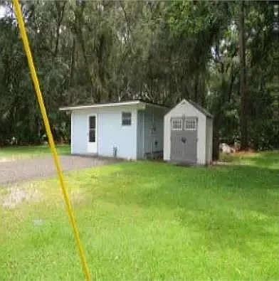 12015 Palmetto Dr