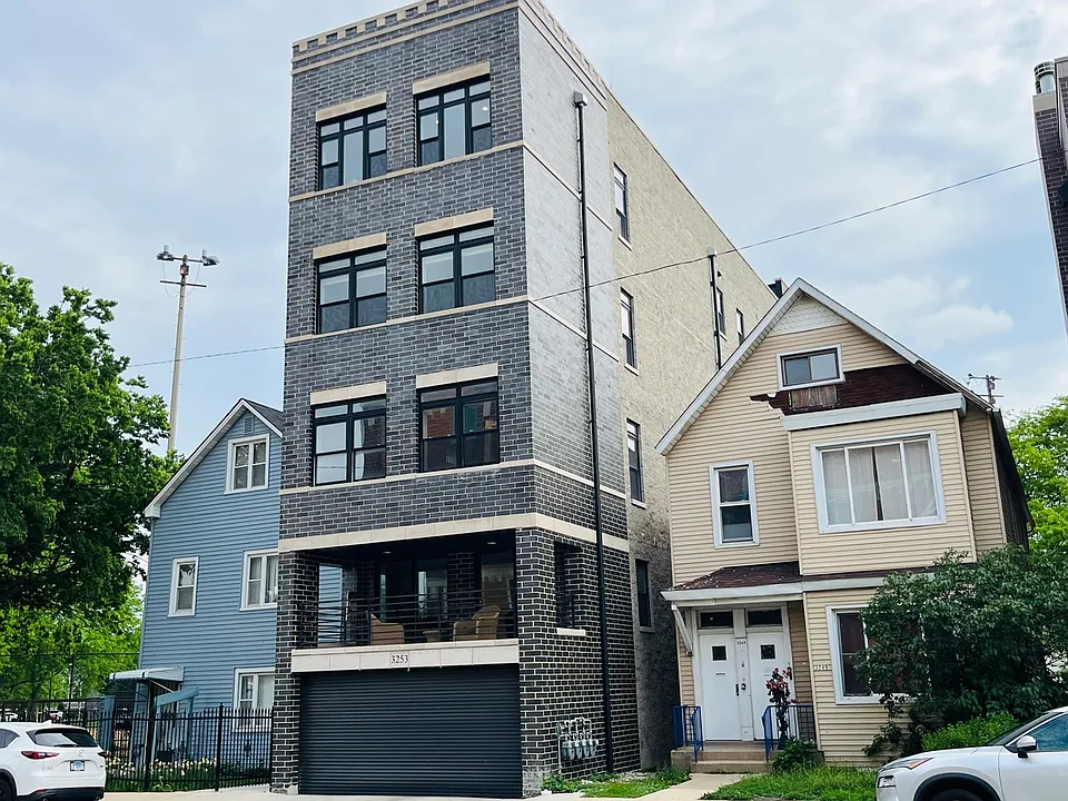 3253 N Elston Ave #4