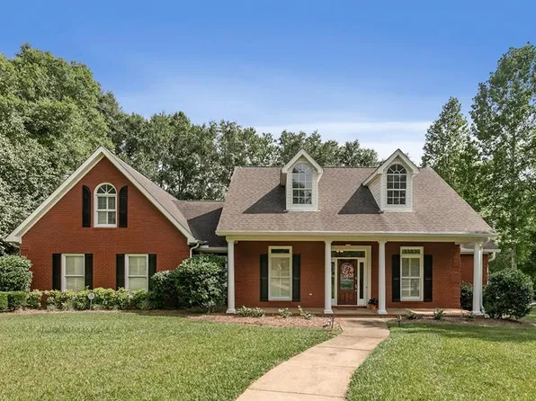 400 Bent Oak Dr, Dothan, AL 36303