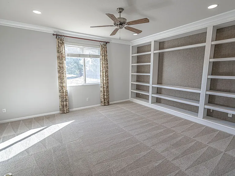 41032 Woodshire Dr — Photo 11