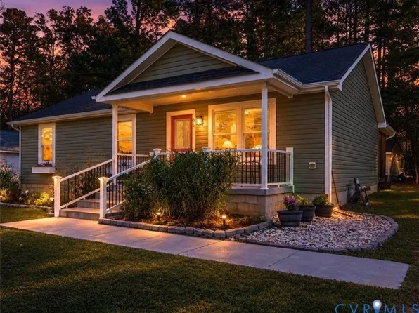 65 Seagull Ct, Montross, VA 22520