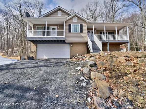 29 Brunswick Dr, Mount Pocono, PA 18344