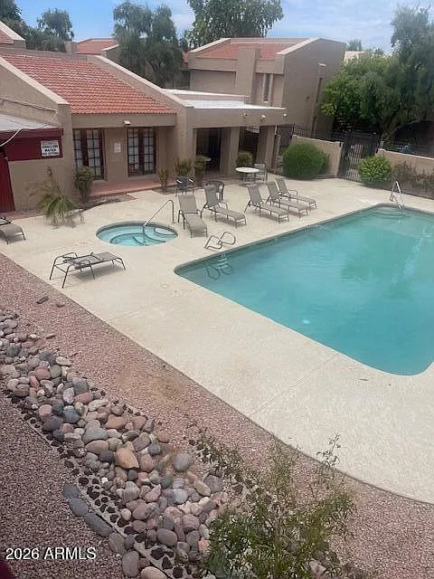 3131 W Cochise Dr #165