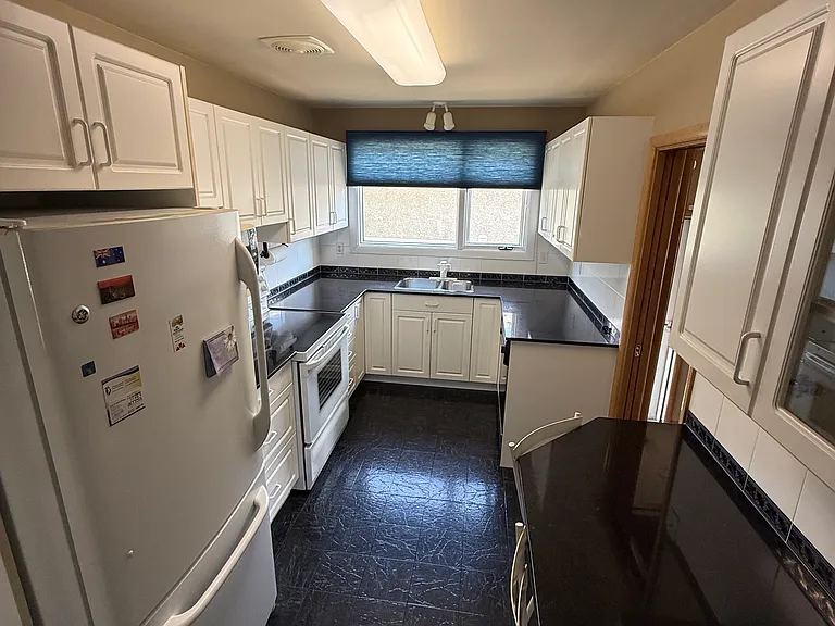 603 Dallenlea Ave #603 — Photo 8
