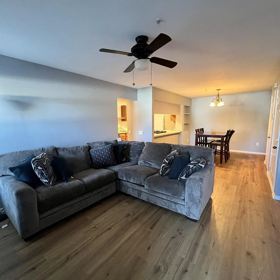 1 bed, 1000 sqft, $1,500 — Photo 1