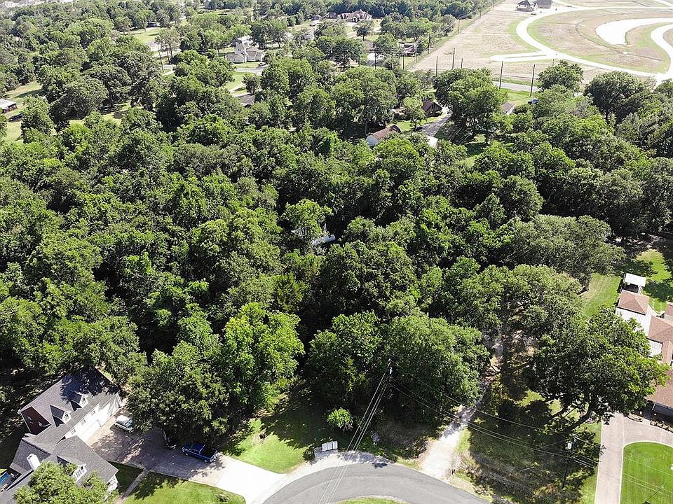 1st image of 216 Pecan Loop Dr
