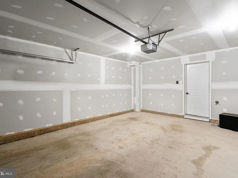 6252 Alexa St — Photo 34