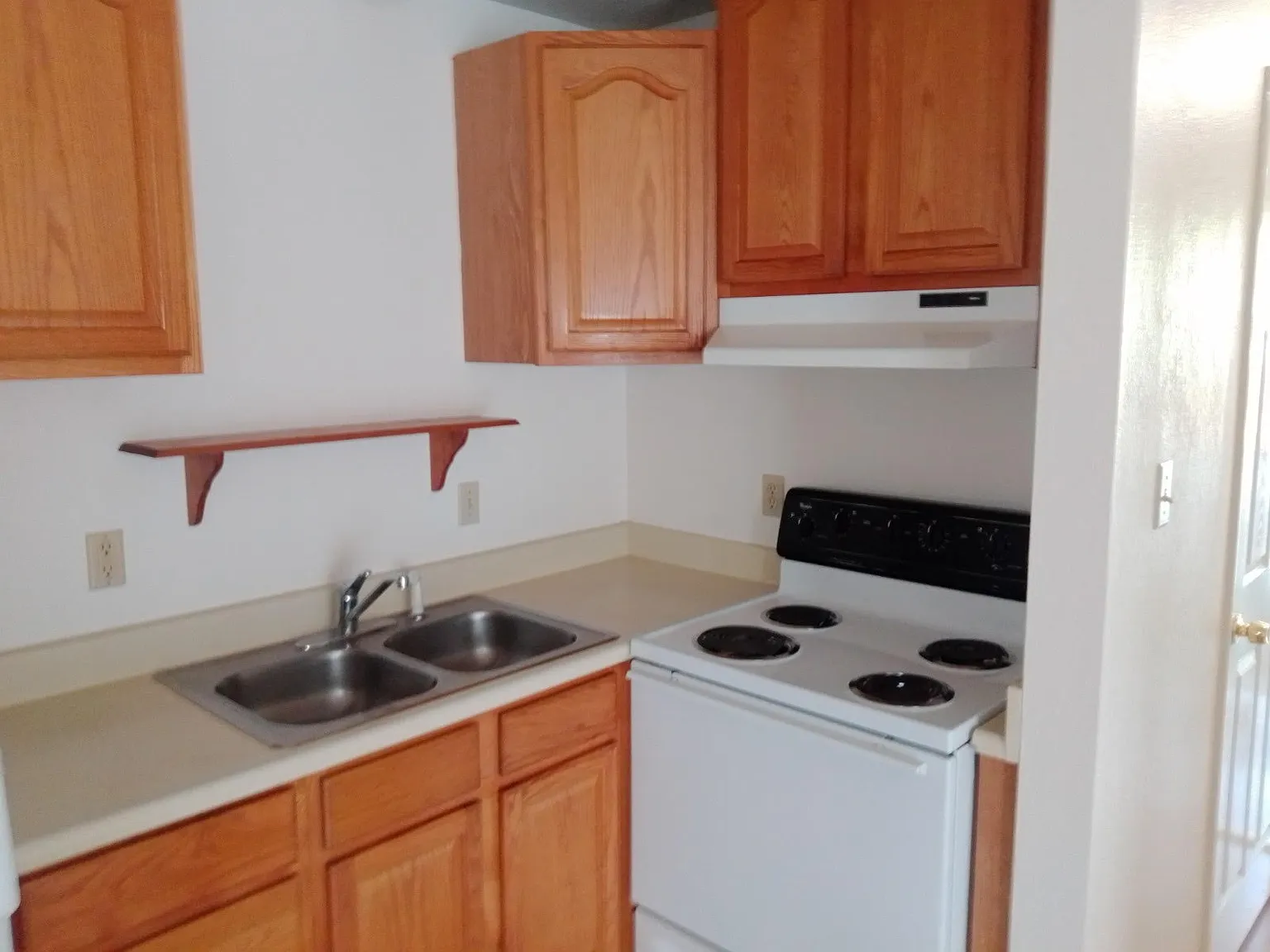 1 bed, 600 sqft, $1,500 — Photo 3