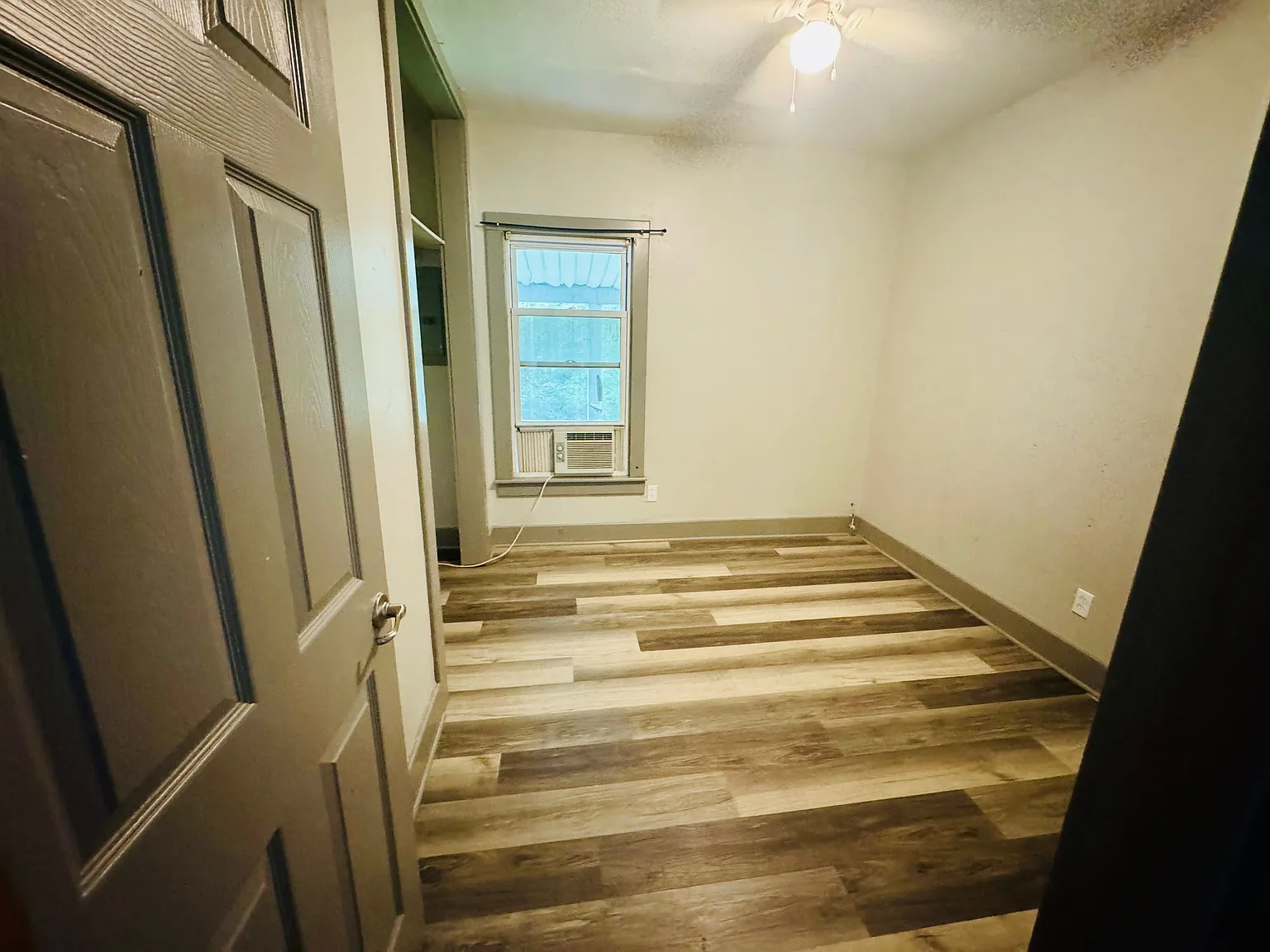 2 bed, 1.0 bath, 875 sqft, $890 — Photo 4