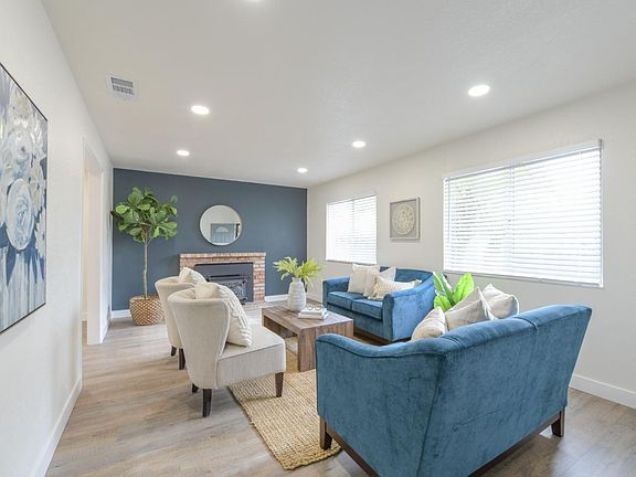 2nd image of 1018 Sparrow Lane