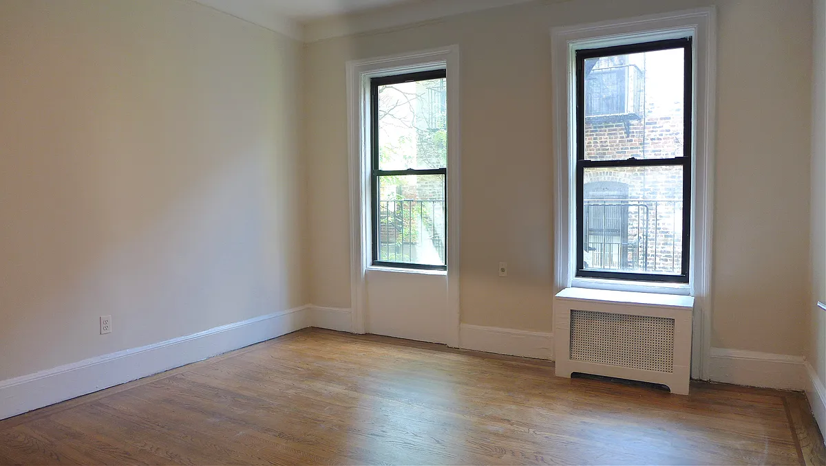 Building Photo - 142 E 27th St #5C