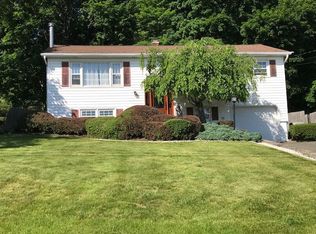 2 Hillandale Rd, Danbury, CT 06811