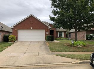 623 Creekside Dr, Little Elm, TX 75068