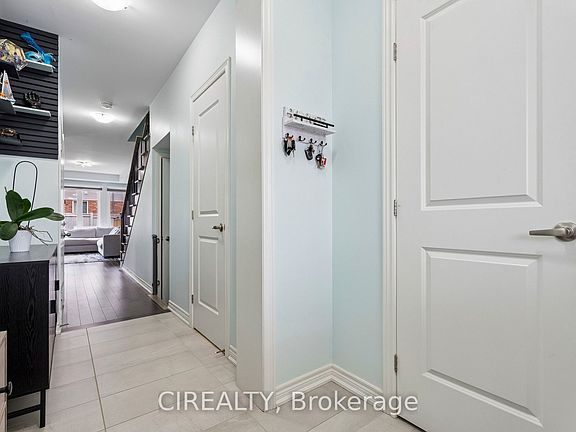 4th image of 357 Raymond Rd