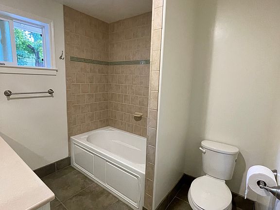 5th image of 269 E 12th St