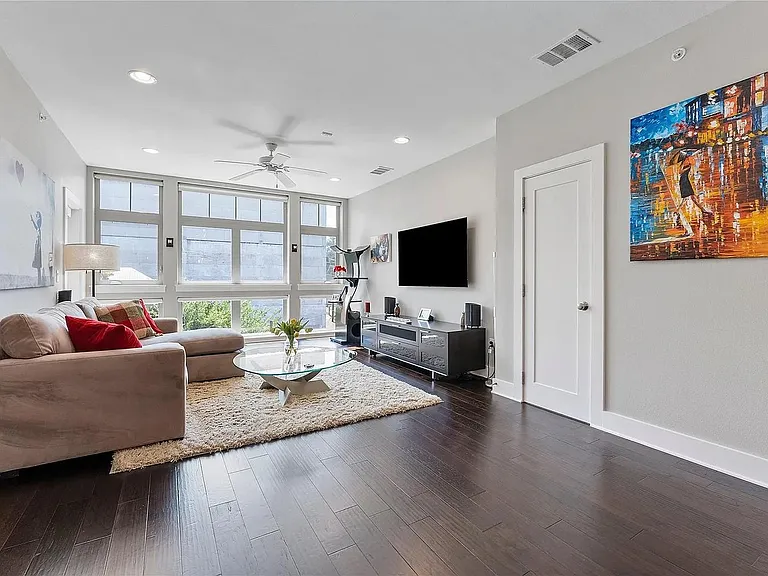 908 Nueces St #31 — Photo 13