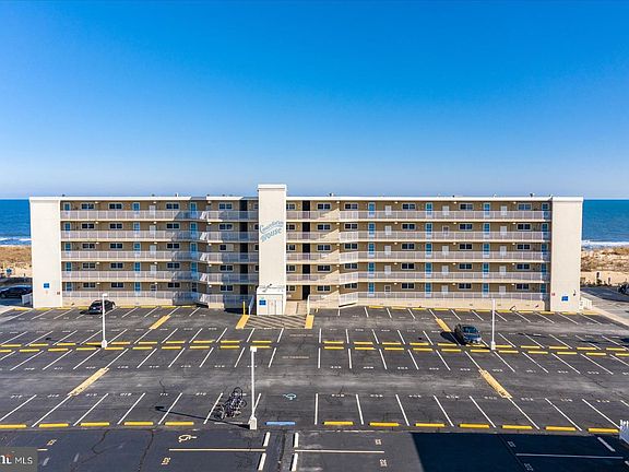 4th image of 5201 Atlantic Ave Unit 210