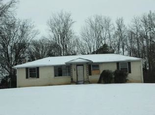 1870 Powell Rd, Clarksville, TN 37043