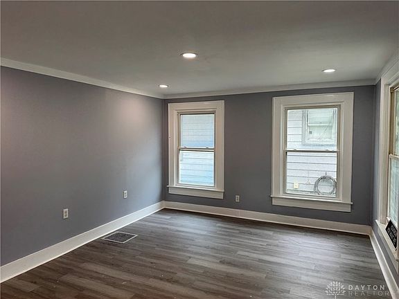 3rd image of 1530 W Main St
