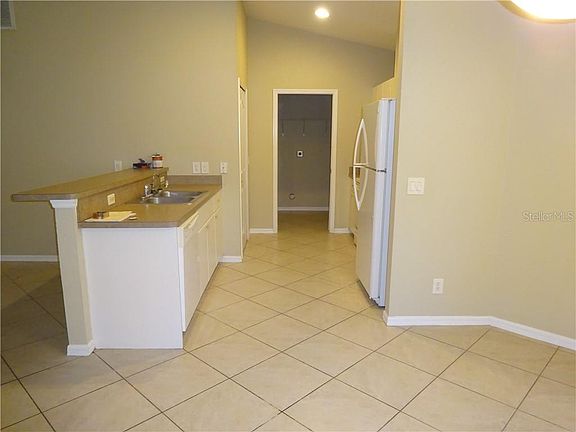 4th image of 1542 Squaw Ln