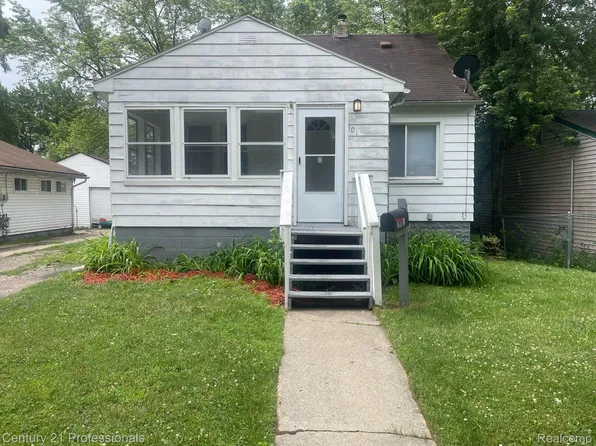 101 W Hopkins Ave, Pontiac, MI 48340