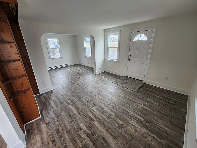 344 W Baltimore St — Photo 6