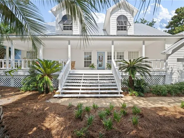 511 Buchanan Dr, Dauphin Island, AL 36528