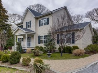 56 Locust Ln, Sag Harbor, NY 11963