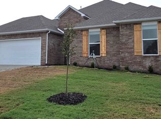 5002 E Sugarloaf St, Siloam Springs, AR 72761