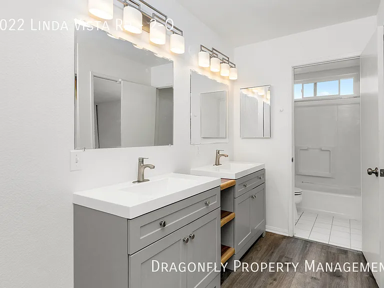 8022 Linda Vista Rd #2O — Photo 21