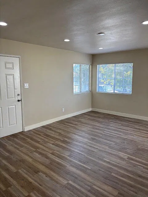 2 bed, 903 sqft, $2,695 — Photo 3