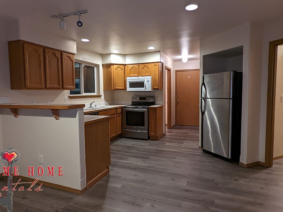 1st image of 18325 Lofty Ct SE