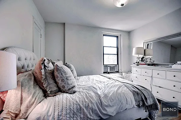 Rented by Bond New York | media 42