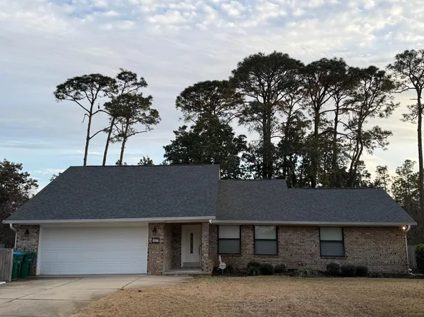 407 Williamsburg Dr, Gulf Breeze, FL 32561