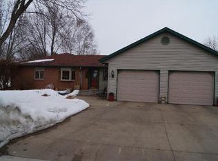 1631 Tyler St, Hastings, MN 55033