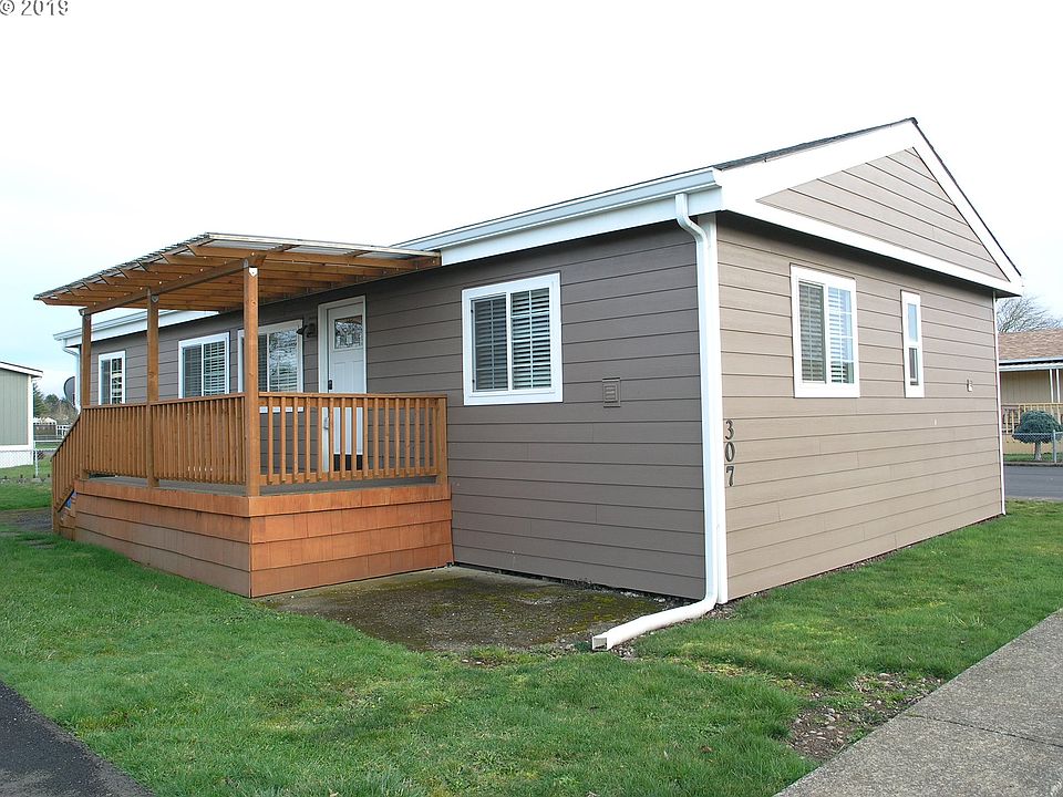 1st image of 300 SW 7th Ave Unit 307