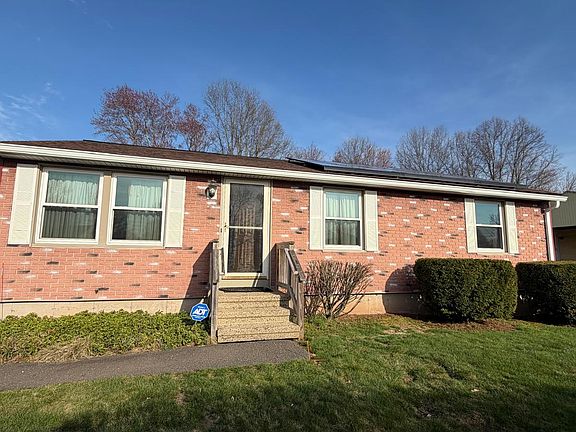 2nd image of 23 Farmstead Cir