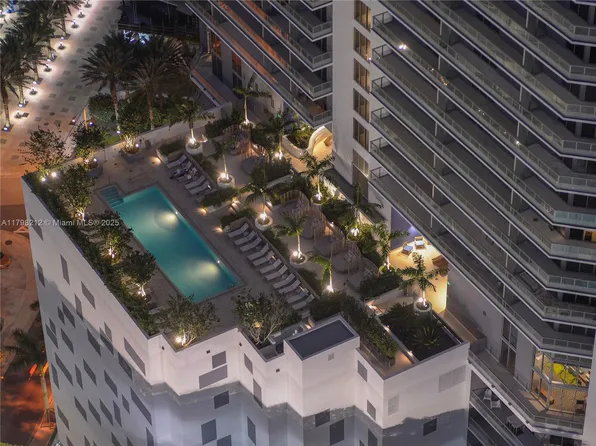 1300 Brickell Bay Dr #U1813, Miami, FL 33130